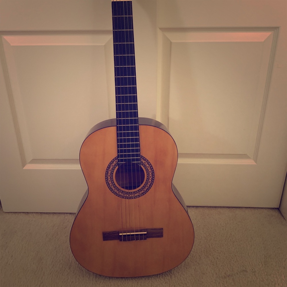 Lucida Guitar LK-2 with bag